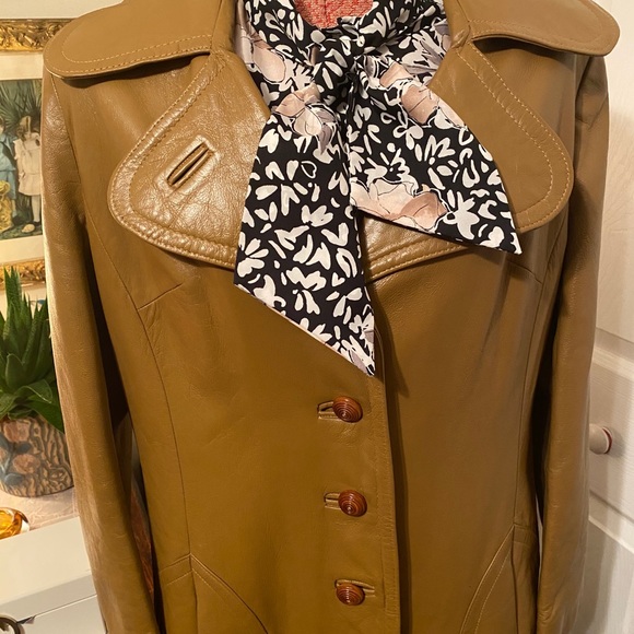 Vintage 70s leather coat - Picture 2 of 8